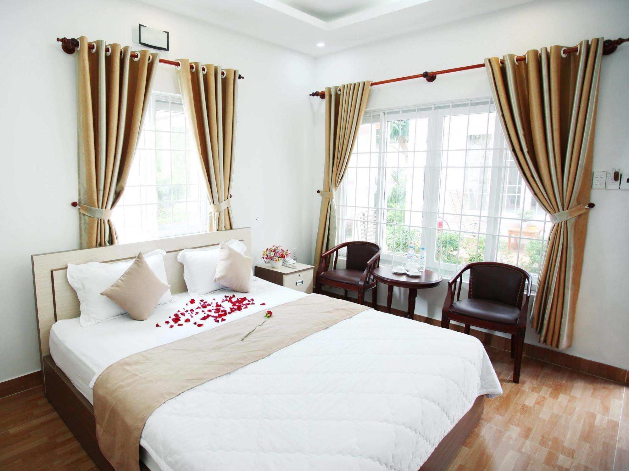 Huynh Gia Bungalow Дуонг-Донг Экстерьер фото